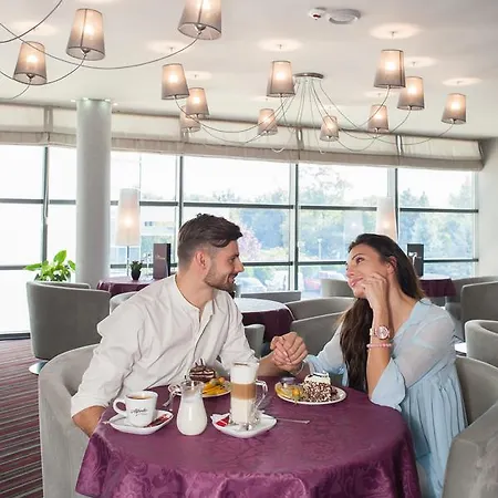 Ikar Plaza Resort 4*