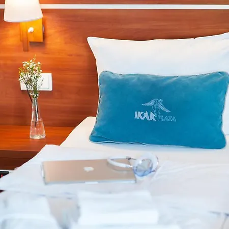 伊卡尔广场酒店