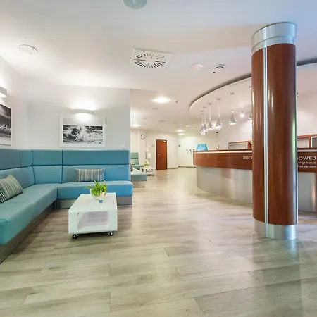 伊卡尔广场酒店 度假村