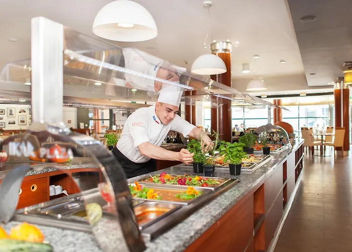 Resort Ikar Plaza 4*